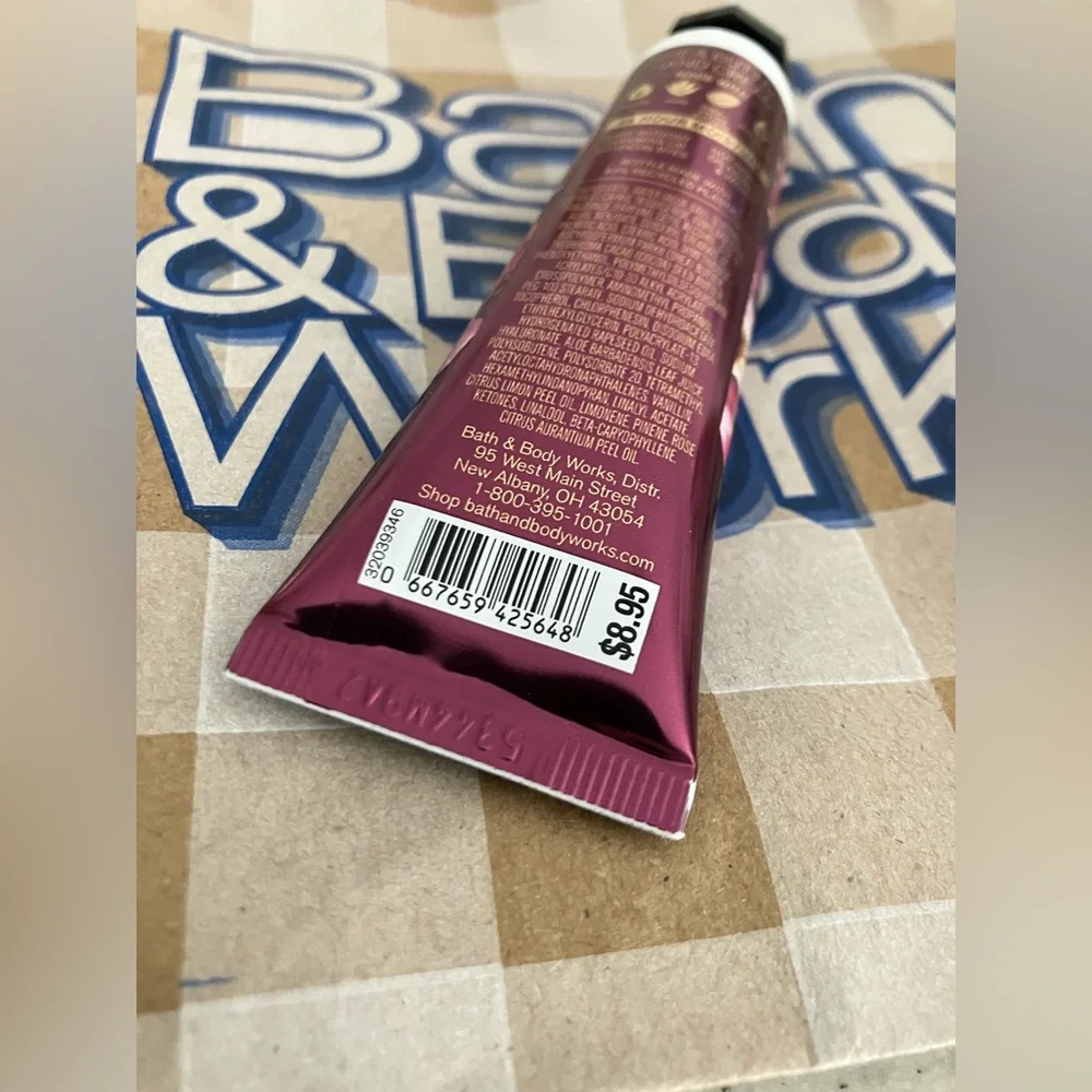 Bath & Body Works Covered in Roses Hand Cream - 1 oz